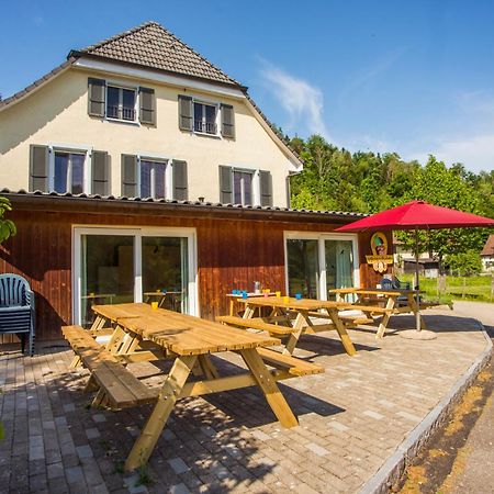 La Ferme Du Bonheur - Chez L'Gaby Hotel Porrentruy Bagian luar foto