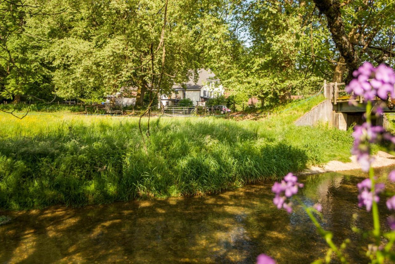 La Ferme Du Bonheur - Chez L'Gaby Hotel Porrentruy Bagian luar foto